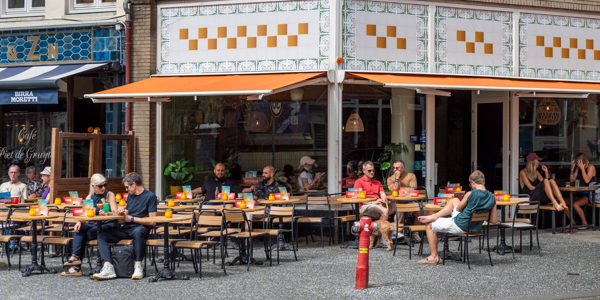 Cafe Caribe Van Der Hoopstraat Amsterdam terras